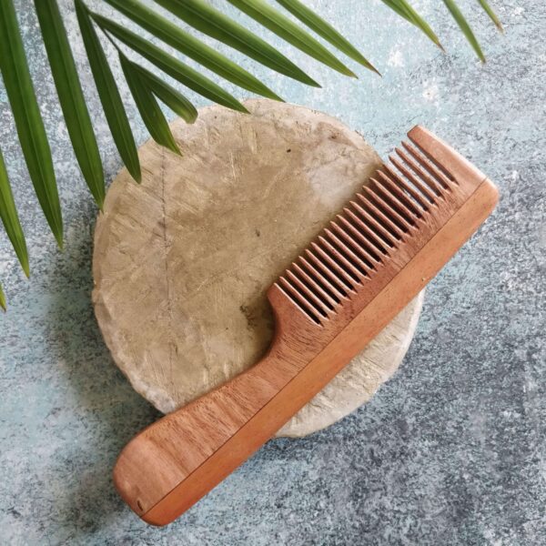Neem Wood Comb With Handle (Regular Tooth) - Image 2