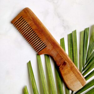 Neem Wood Comb With Handle (Regular Tooth)